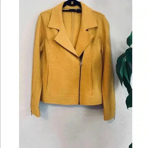 Tahari Jacket  - Picture 1 of 4